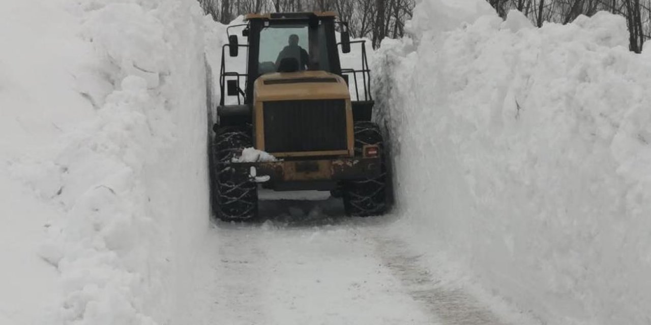 Şehir merkezinde 5 buçuk, yükseklerde 7 metre kar! Fotoğraf Türkiye’den