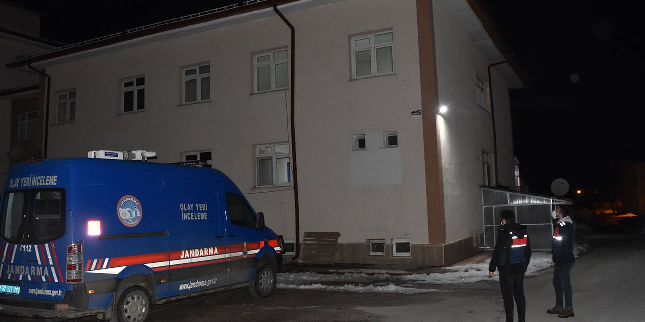 Baba parçalanmış, oğlu ise donmuş halde ölü bulundu