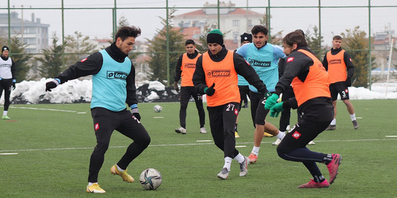 1922 Konyaspor çıkış peşinde