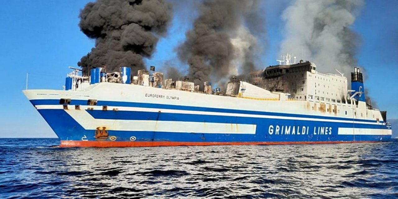 Yunanistan'da yanan yolcu gemisinde 24 Türk vatandaşı var