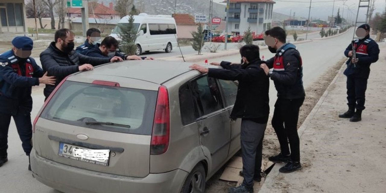 Konya’da DEAŞ operasyonu! Biri Rus, 3 kişi yakalandı