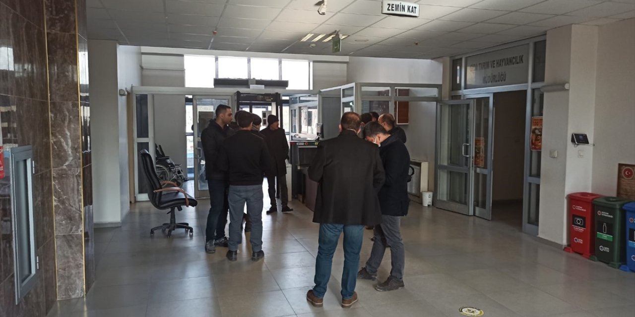 Hükümet Konağı'nda görevli polis ölü bulundu