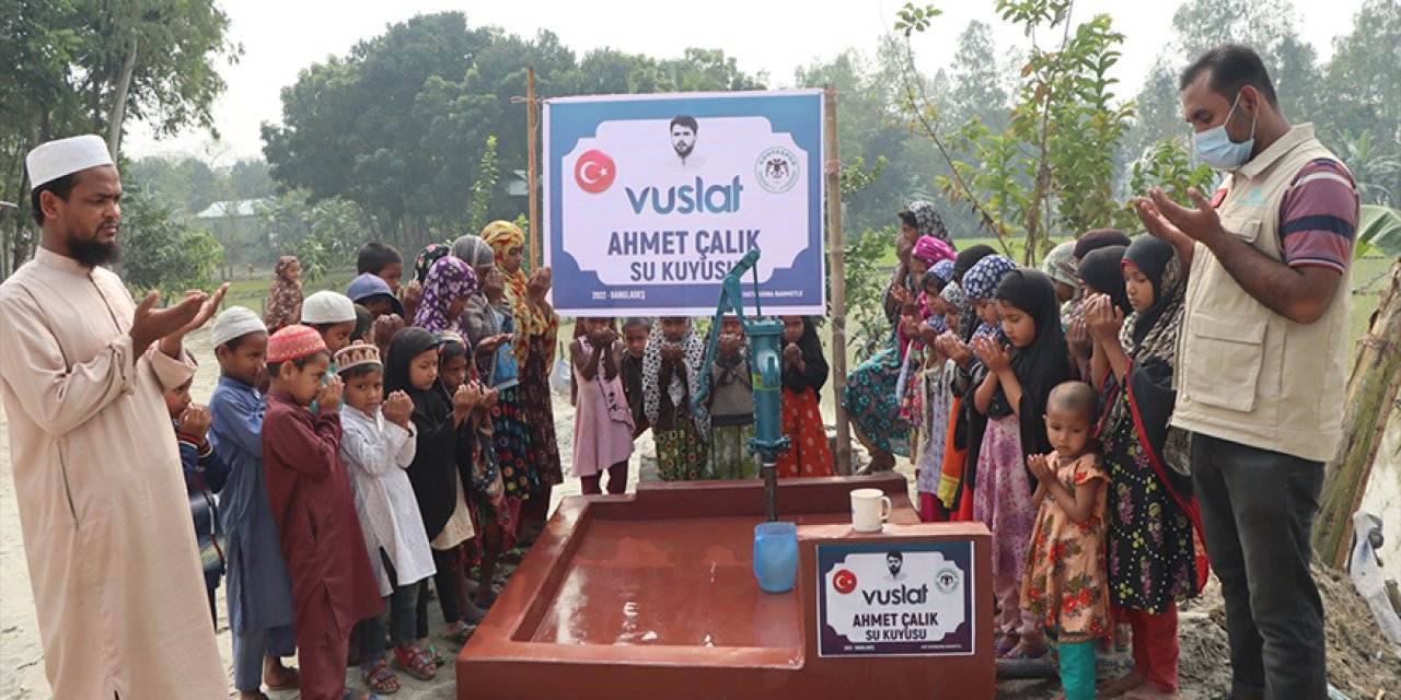 Ahmet Çalık için Bangladeş'te su kuyusu