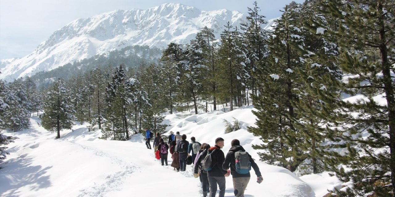 Beyşehir’de doğa yürüyüşü etkinliği