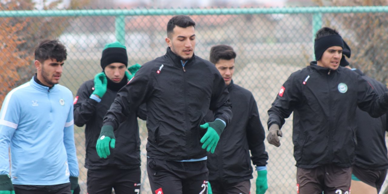 1922 Konyaspor’da hedef 3 puan