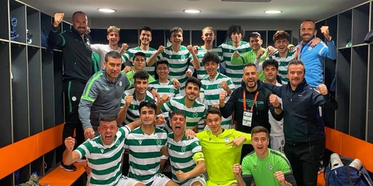 Konyaspor U19’dan galibiyet pozu