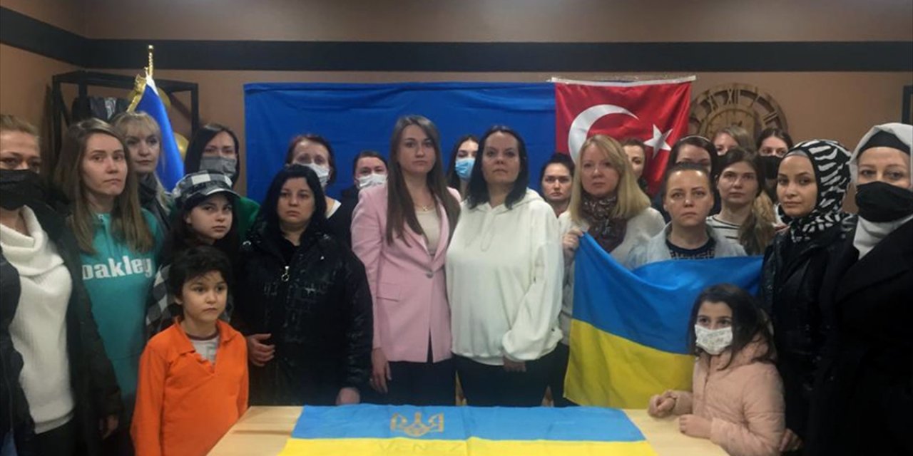 Konya’daki Ukraynalı kadınlardan, Rusya’nın saldırısına tepki