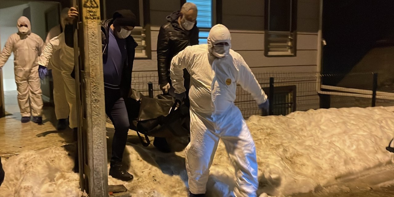Kötü koku gelen evde genç kadının cesedi bulundu