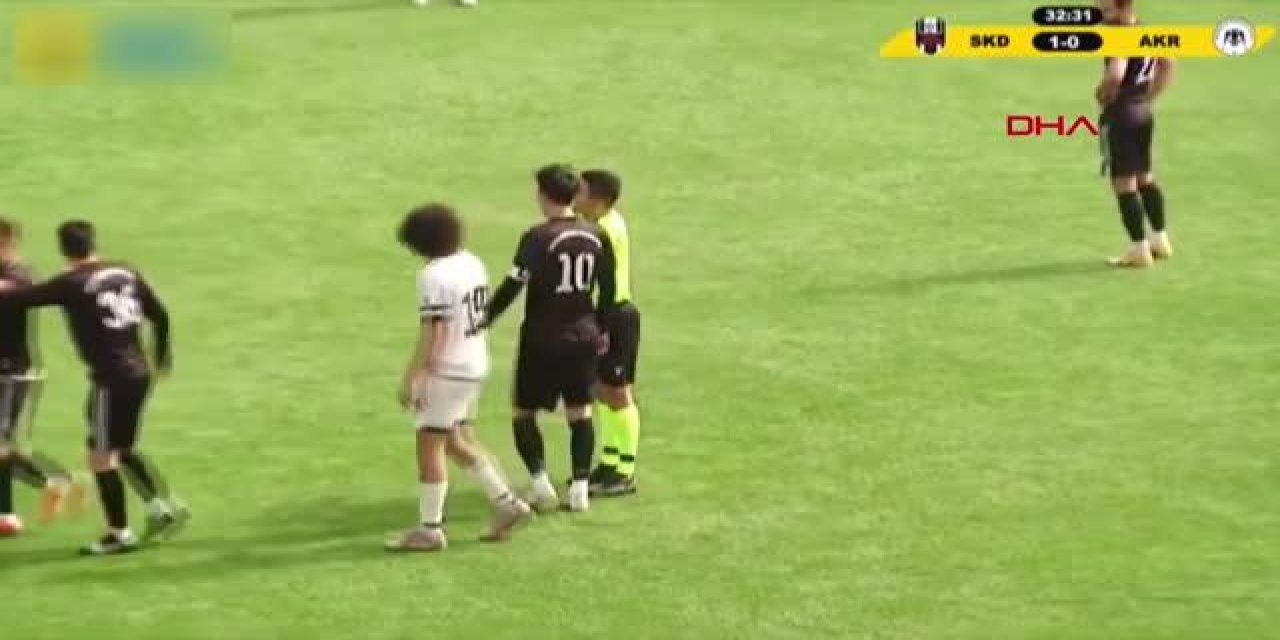 Konya’da saha komiseri hakeme saldırdı