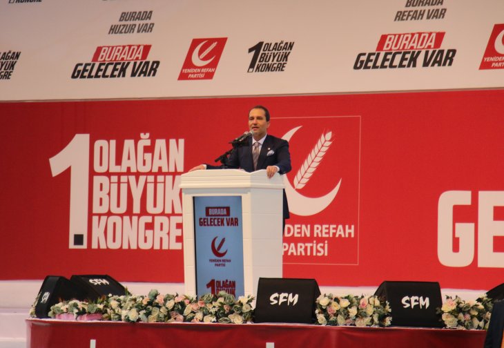 Yeniden Refah Partisi Olağan Kongresi! Erbakan yeniden genel başkan seçildi