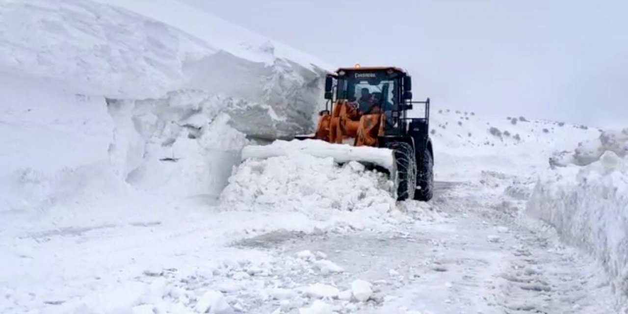 Kar kalınlığı 5 metreyi aştı
