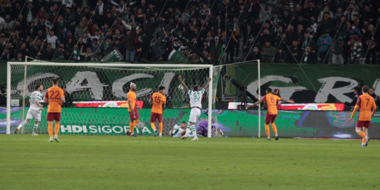 Konyaspor, Galatasaray'ın fişini ilk yarıda çekti