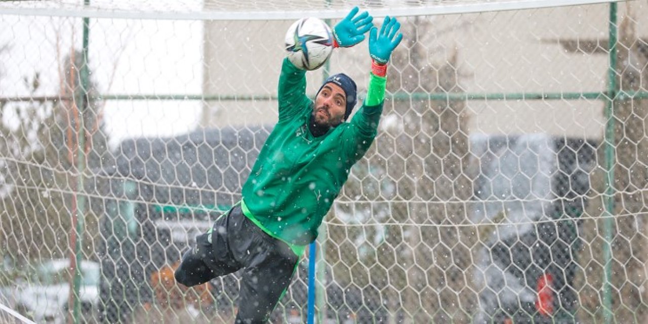 Konyaspor hücum ve savunma çalıştı!