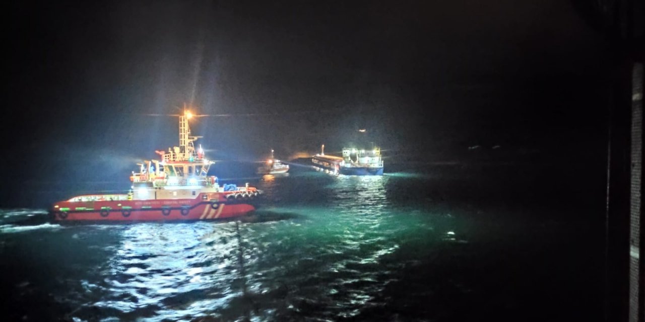 Mısır yüklü gemi karaya oturdu