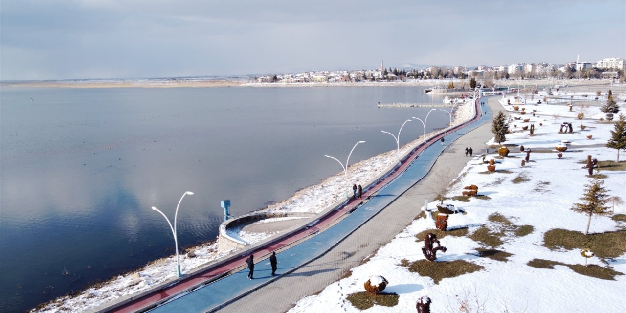 Konya’nın bir ilçesinde termometreler, sıfırın altında 12 dereceyi gösterdi