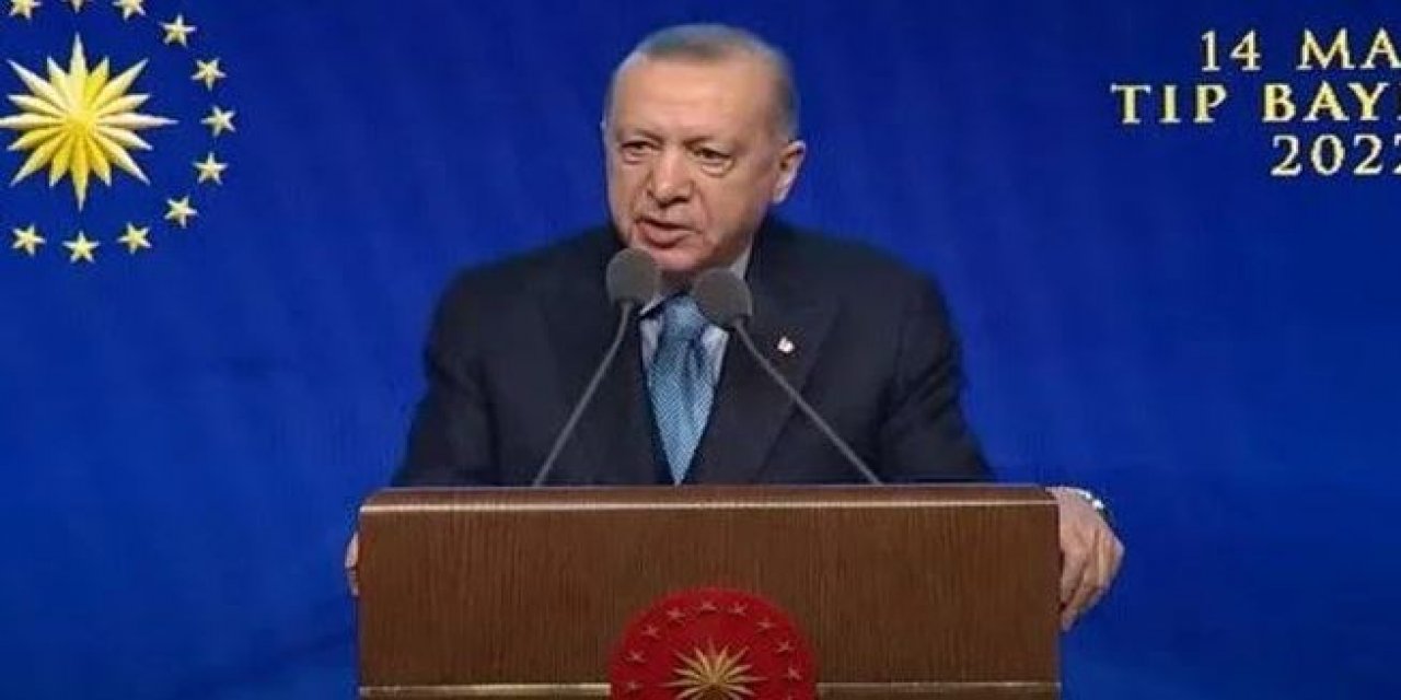 Son Dakika: Cumhurbaşkanı Erdoğan, sağlık çalışanlarına müjdeleri birbiri ardına sıraladı