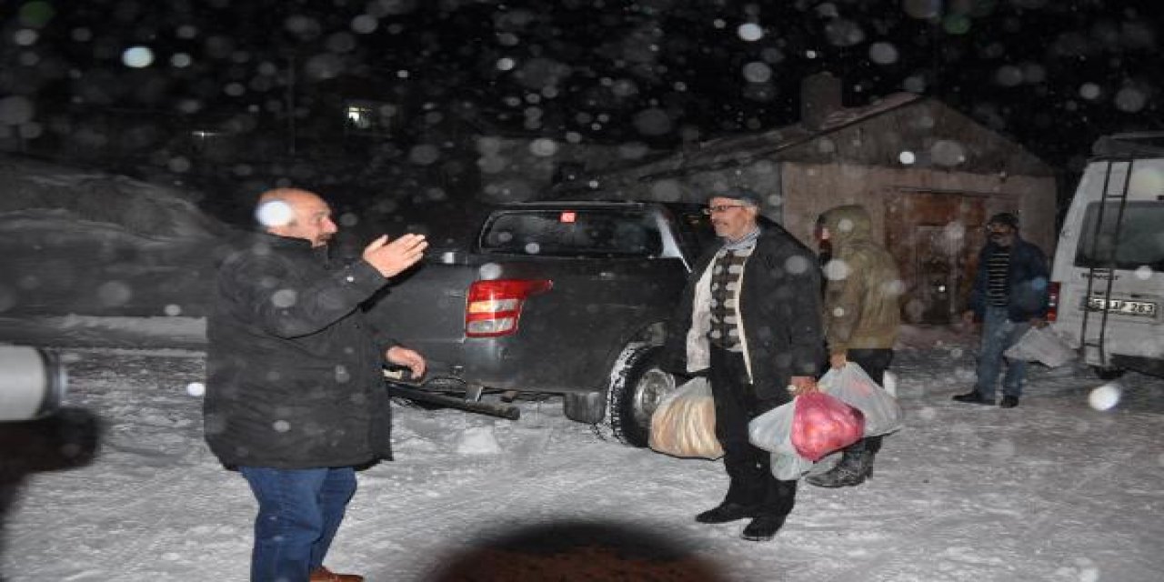 Mahsur kalan 15 kişi, 3 saatlik çalışmayla kurtarıldı