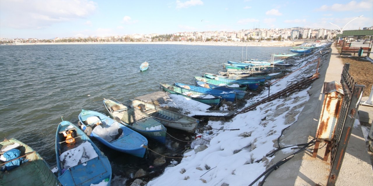 Beyşehir Gölü’nde su ürünleri av yasağı başladı