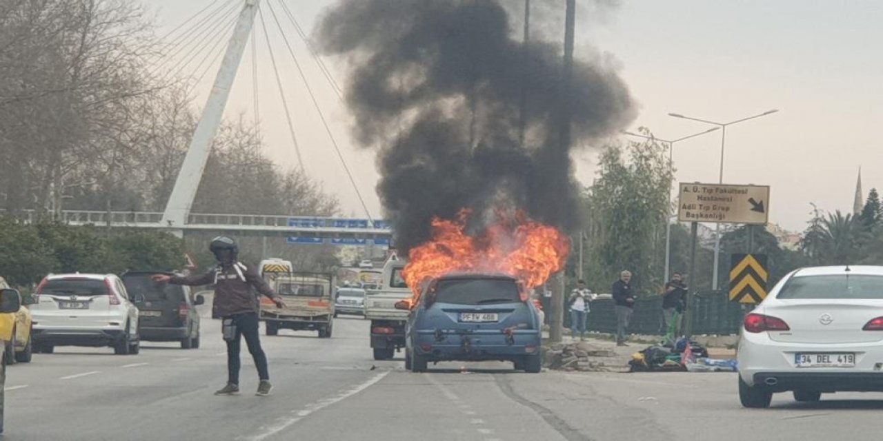 Otomobil alev topuna döndü! Sürücü “İhtiyarlamıştı” zaten dedi
