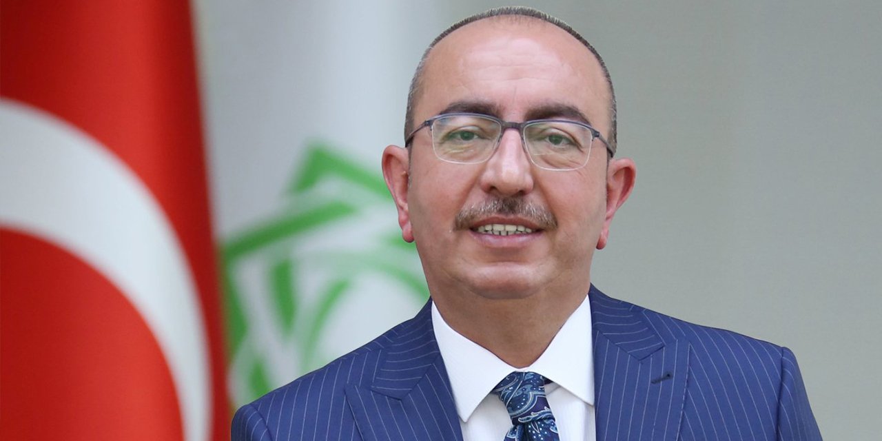 Başkan Kavuş: “Kutlu zafer, milletimizin değerlerine sadakatinin dünyaya yeniden ilanıdır”