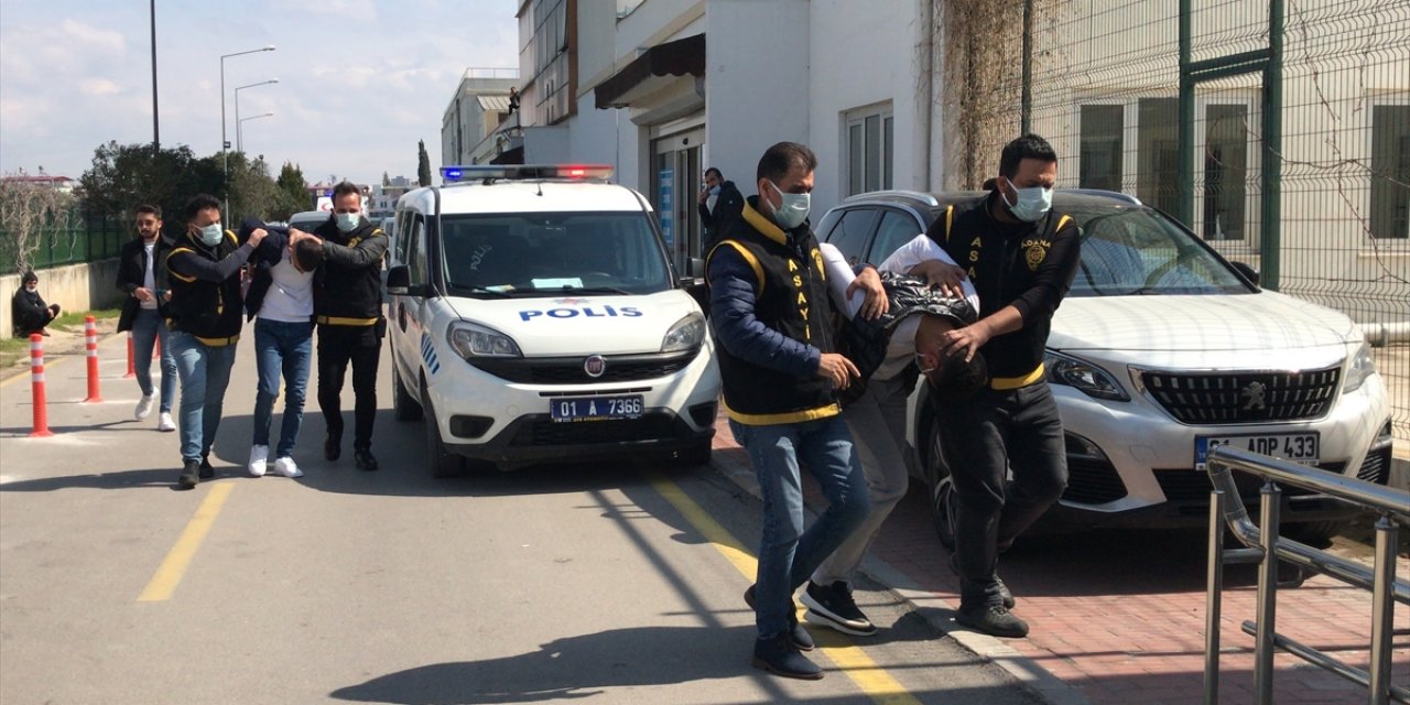 Kadın güvenlik görevlisini silahla kaçırmıştı!