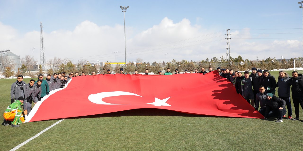 Konyaspor’dan Çanakkale Zaferi pozu