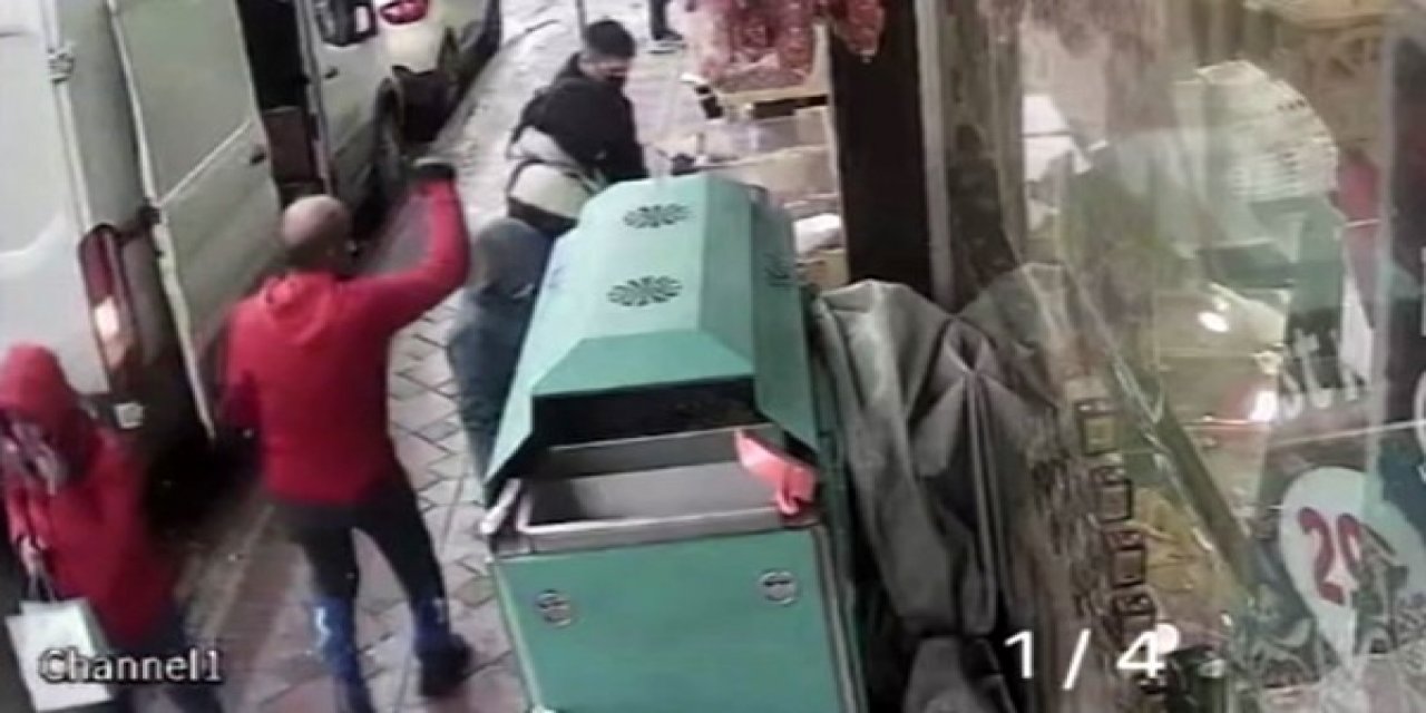 Şaşkına çeviren olay! Tanımadığı çocuğun başını yumrukladı