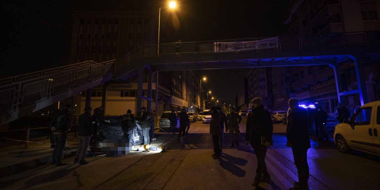 Bıçakla öldürüldükten sonra cesedi yol kenarına atıldı