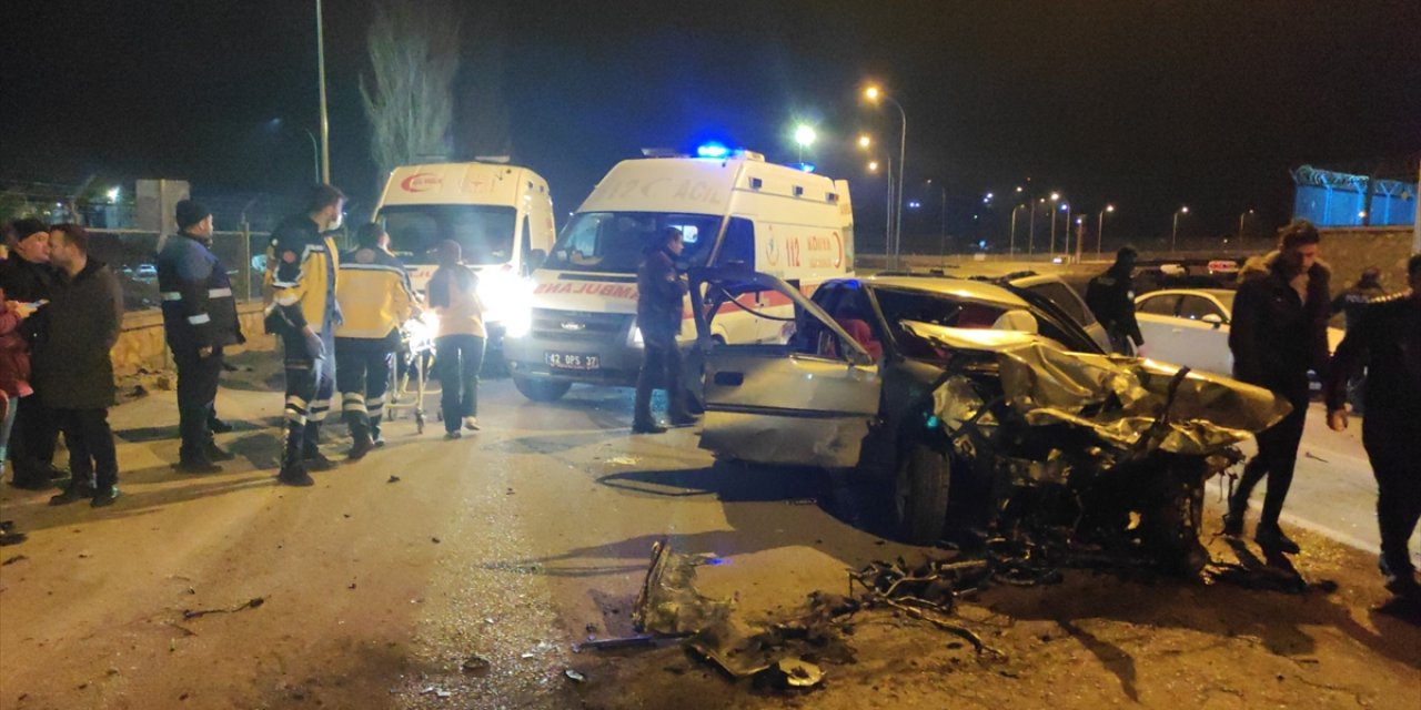 Konya'daki kazada can pazarı