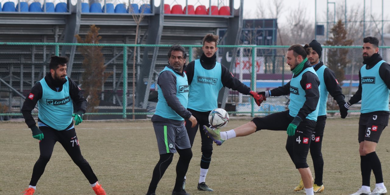 1922 Konyaspor şut çalıştı