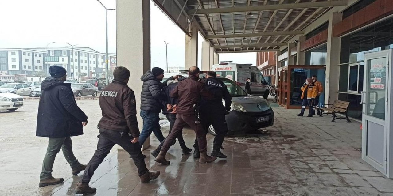 Konya’da hastane bahçesinde bıçaklı kavga