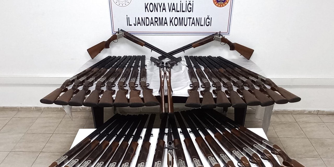 Konya’da jandarma ekiplerinden kaçak silah operasyonu