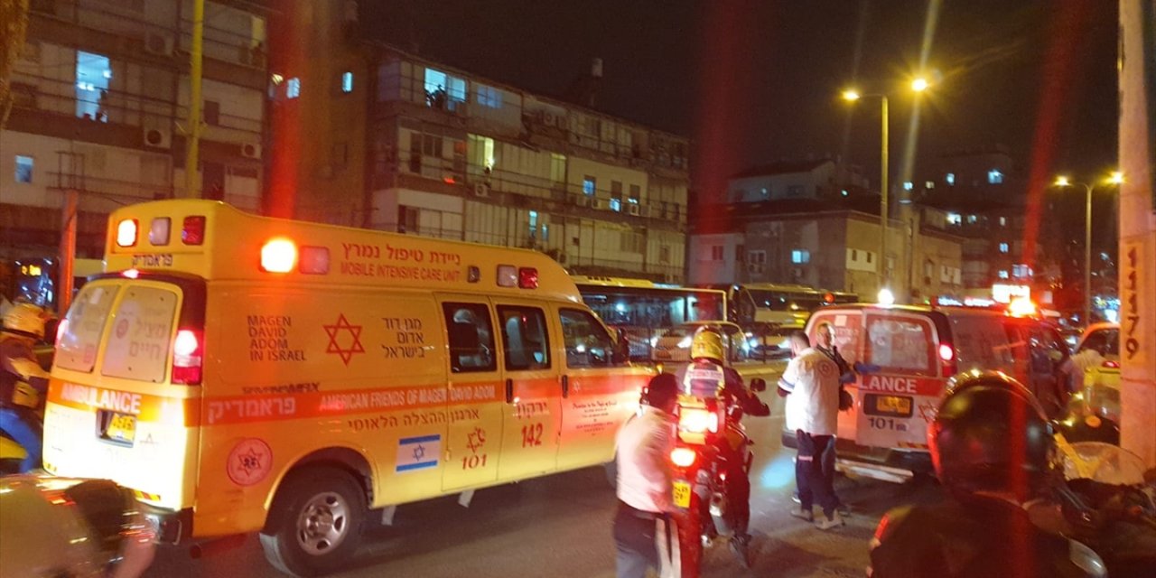 İsrail'de silahlı saldırı sonucu en az 5 kişi öldü