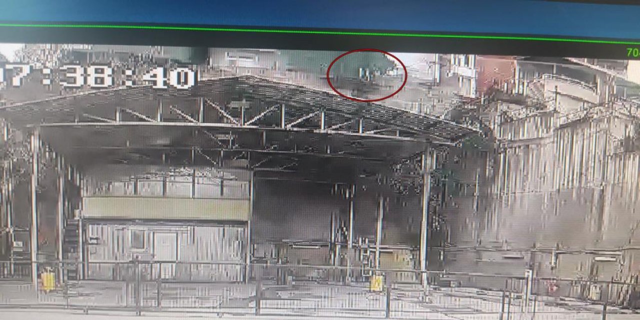 Metrelerce yükseklikten beton zemine düştü! O anlar kameraya yansıdı