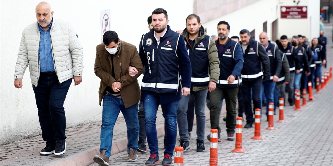 Konya dahil 5 ildeki milyonluk kaçak sigara operasyonunda 4 kişi tutuklandı