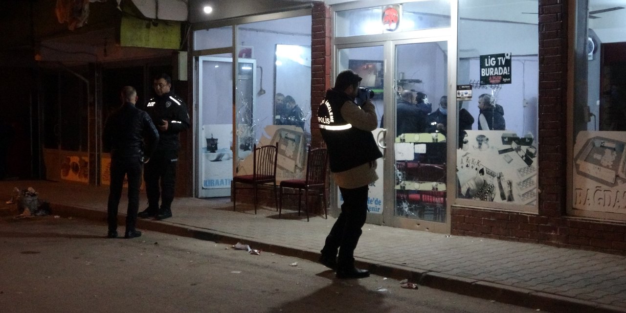 Polisi alarma geçiren olay! Kıraathaneyi kurşun yağmuruna tuttular