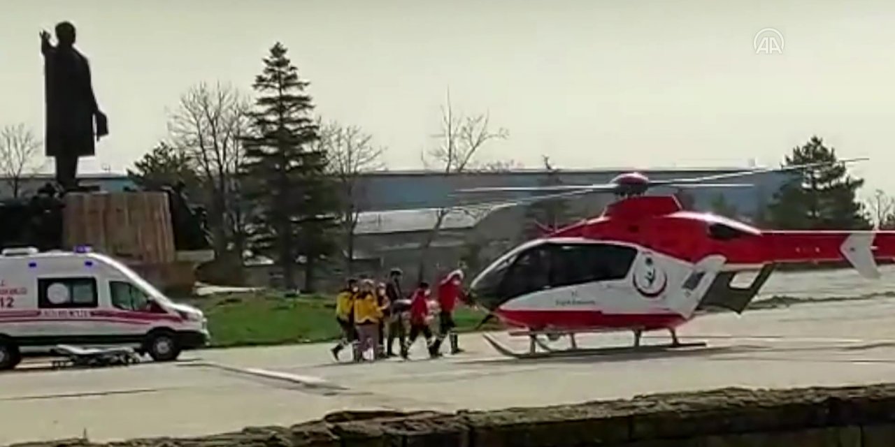 Konya'da ambulans helikopter kalp krizi geçiren hasta için havalandı