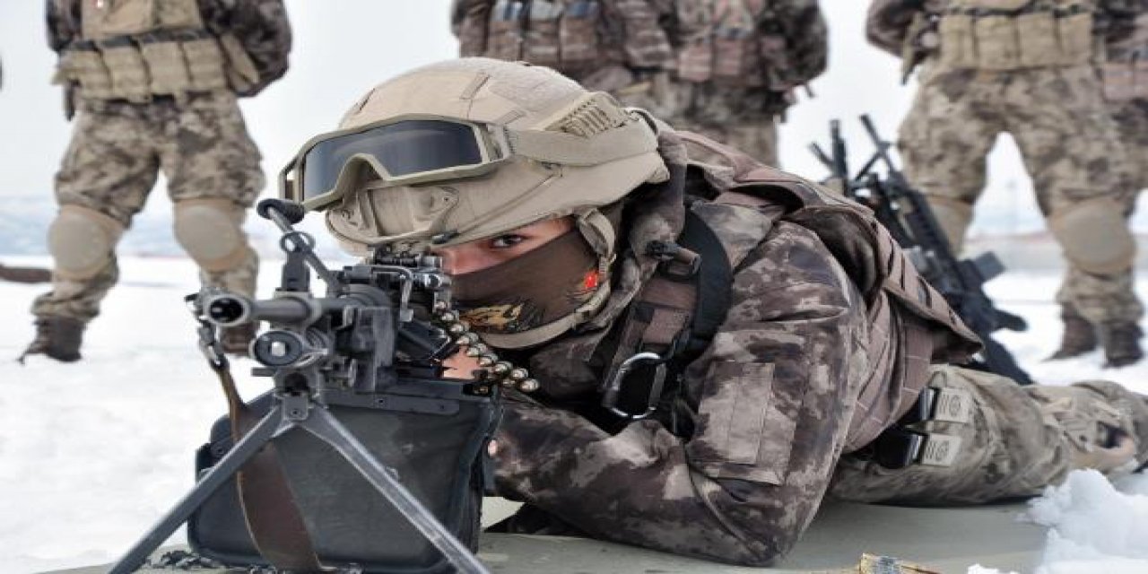 Hedefler tam isabet! Kadın polisler atışlarıyla göz dolduruyor