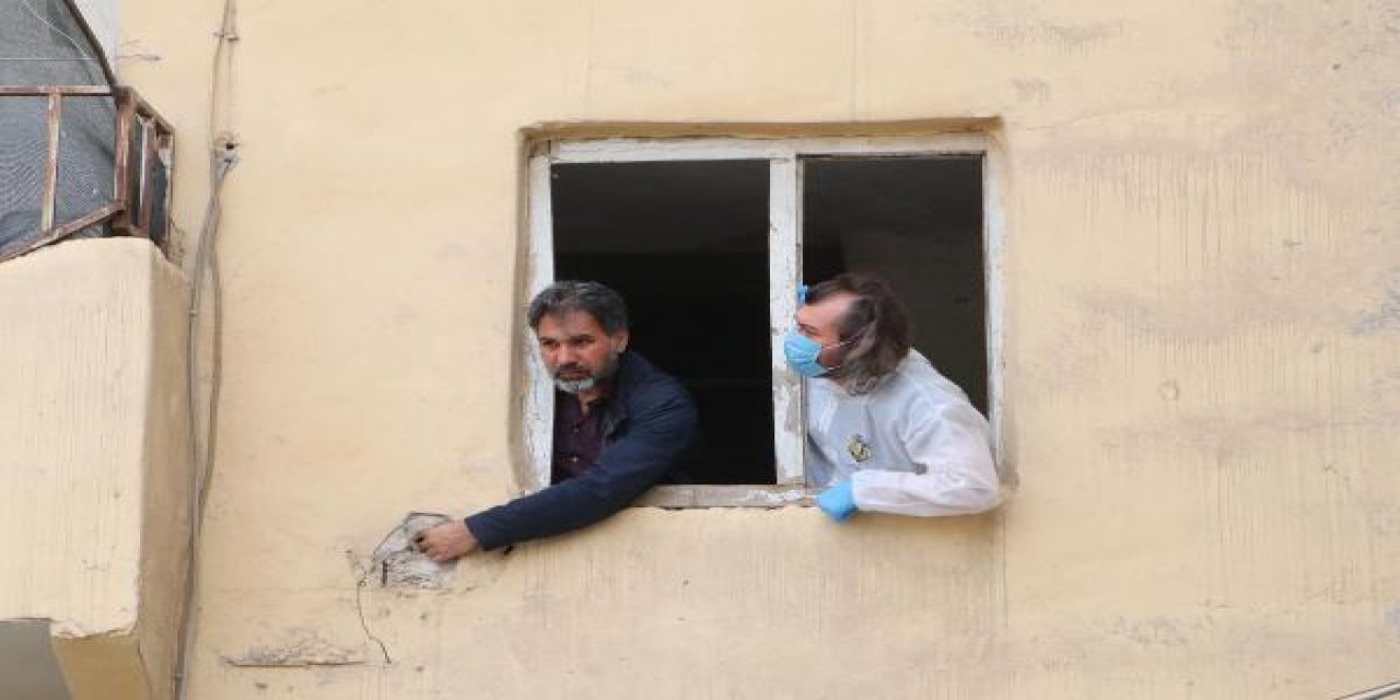 Elleri iple bağlanan 18 yaşındaki genç kız boğazı kesilerek öldürüldü!