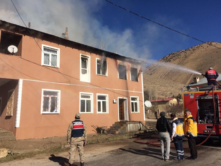 Yangın faciası! 2 kardeş ve halaları yangında hayatını kaybetti