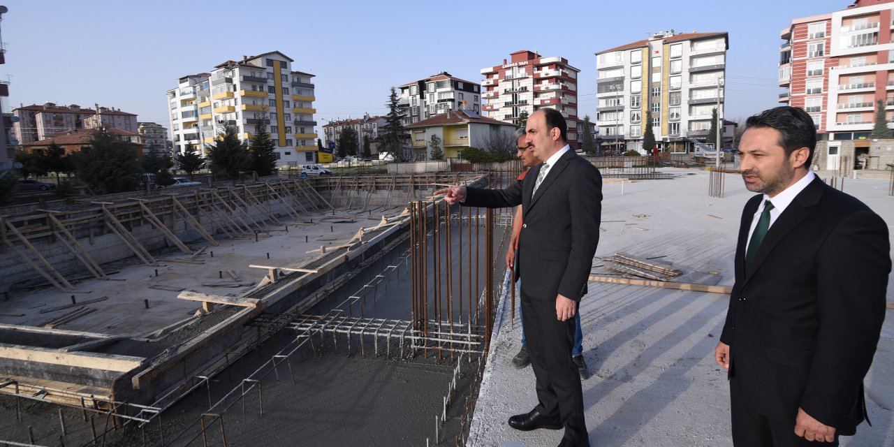 Başkan Altay Ereğli Yarı Olimpik Yüzme Havuzu İnşaatını İnceledi