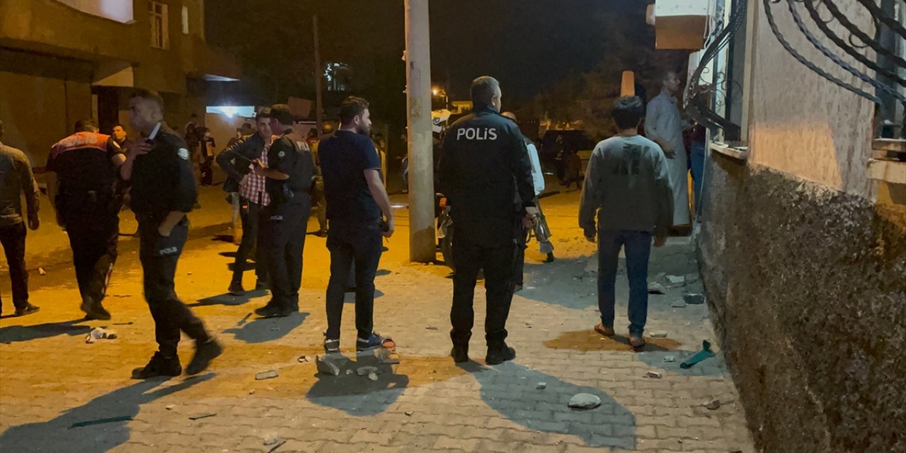 Taşlar, sopalar havada uçuştu! Komşu kavgasında 8 kişi yaralandı