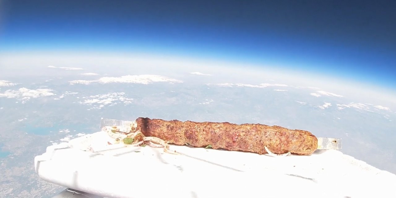 Adana’dan uzaya gönderilen kebap Hatay’a düştü