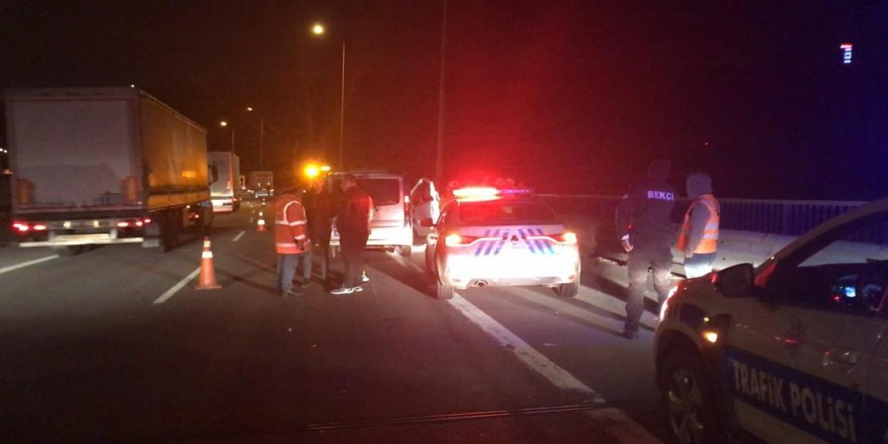 TIR ile minibüs çarpıştı: 1 ölü, 1 yaralı