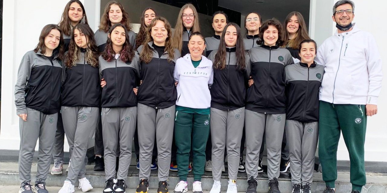 Konyasporlu kızlar Şampiyonaya veda etti