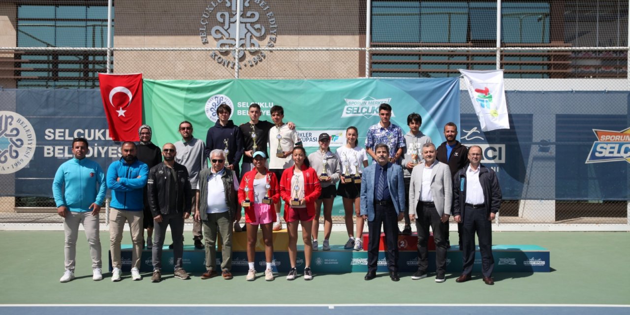 Selçuklu'da tenis turnuvası sona erdi