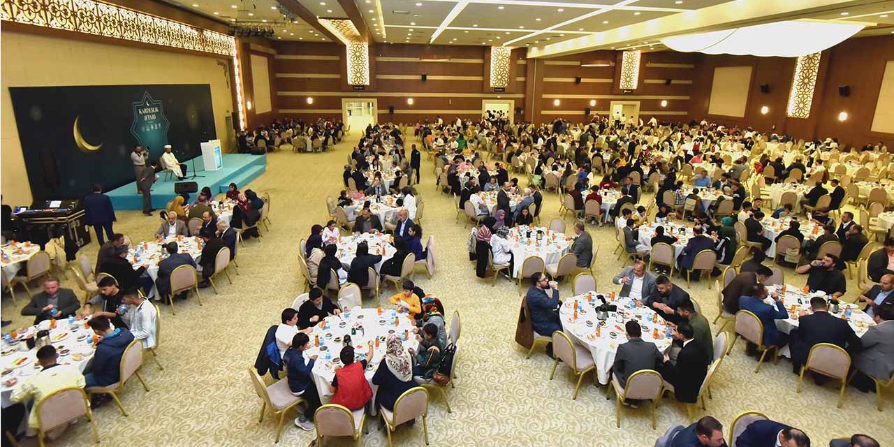 Konya'da yetimler 'Kardeşlik İftarı'nda buluştu