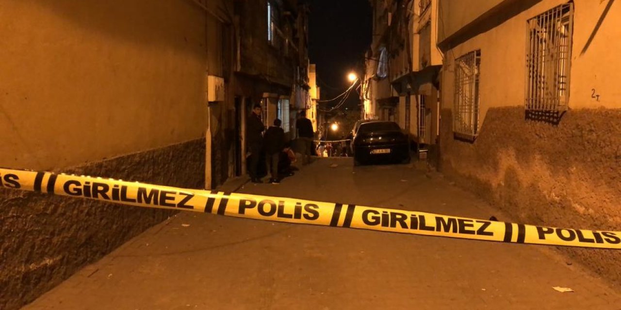 Çay içmek için kapının önüne çıktı! Çatışmanın arasında kalan kadın öldü