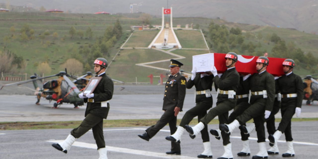 Şehit Piyade Teğmen Kaan Kanlıkuyu için Hakkari’de tören düzenlendi