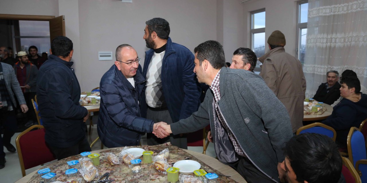 Başkan Kavuş, Çarıklar Mahallesi’ndeki vatandaşlarla iftarda bir araya geldi